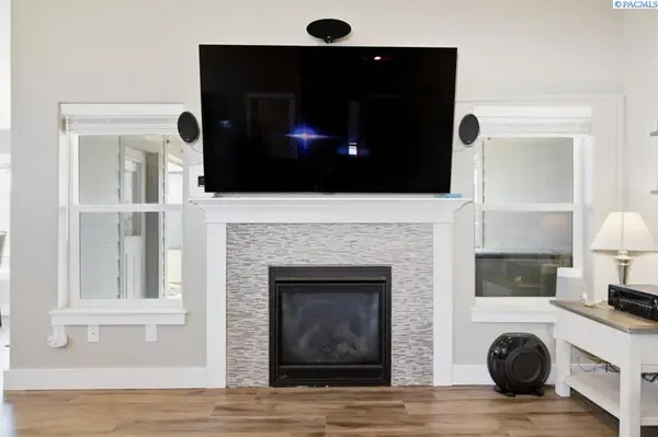 670 SW Wheat Ridge Dr, Pullman, WA 99163-0000