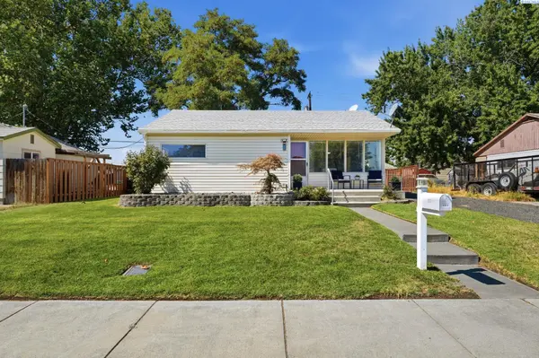 803 Smith Ave, Richland, WA 99352