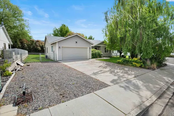 504 Grader Ct, Benton City, WA 99320