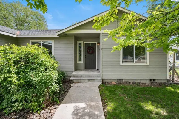 504 Grader Ct, Benton City, WA 99320