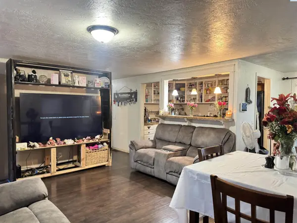803 Crescent Drive, Grandview, WA 98930