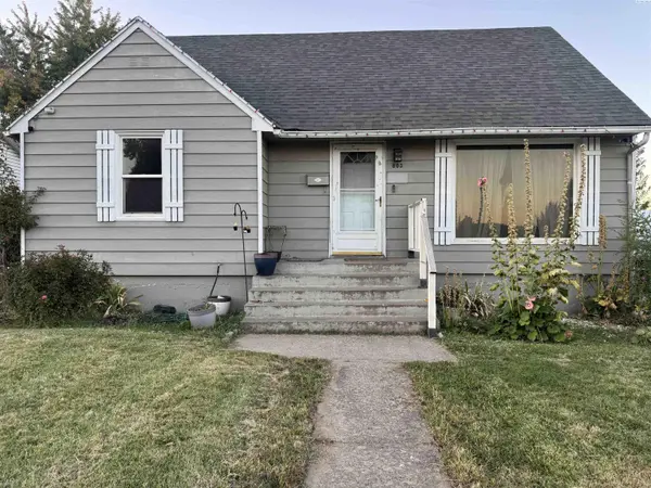 803 Crescent Drive, Grandview, WA 98930