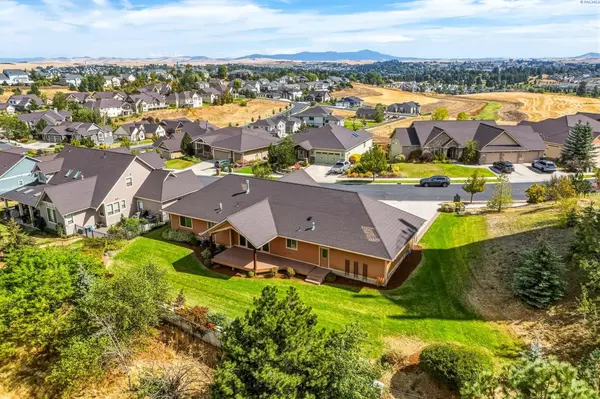 1875 SW Barclay Ridge Drive, Pullman, WA 99163