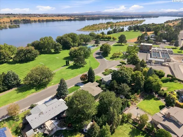 2217 Harris Avenue, Richland, WA 99354-1911