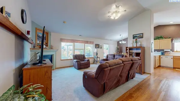 2427 S Arthur Court, Kennewick, WA 99338