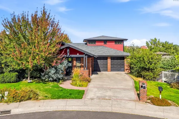 620 SE Edge Knoll Dr, Pullman, WA 99163