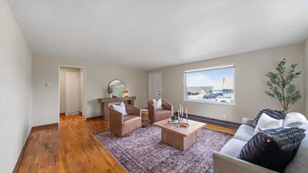 1821 Benson Ave, Prosser, WA 99350
