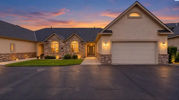 3710 W Canyon Lakes Drive #G102, Kennewick, WA 99337