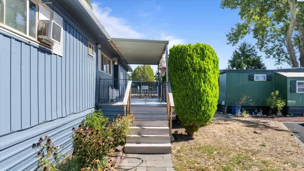 2021 Mahan Ave #A 6, Richland, WA 99354