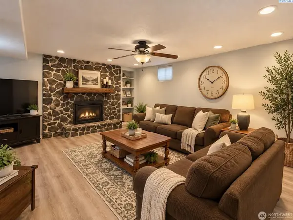 808 E Oak St, Othello, WA 99344