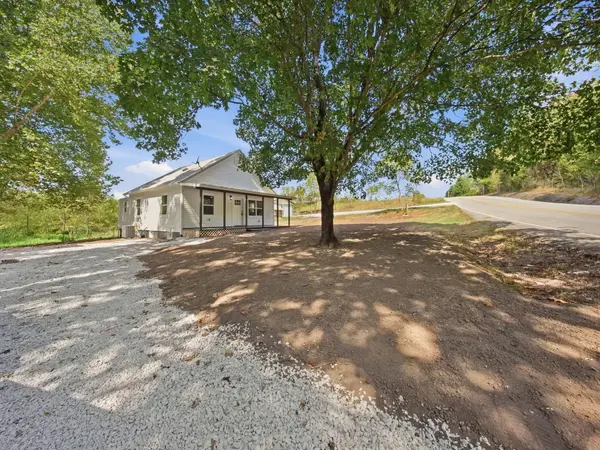 11935 N Farm Road 119, Brighton, MO 65617
