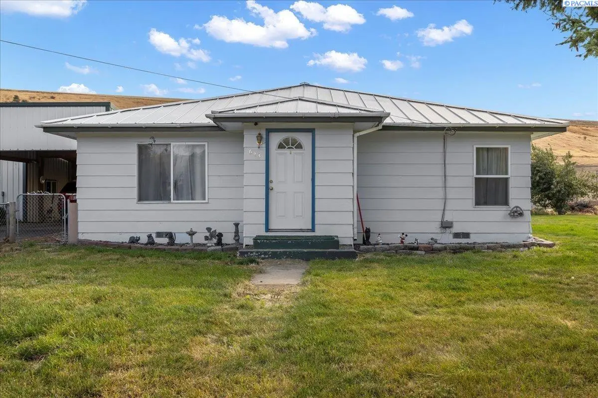 643 Harlem Road, Dayton, WA 99328