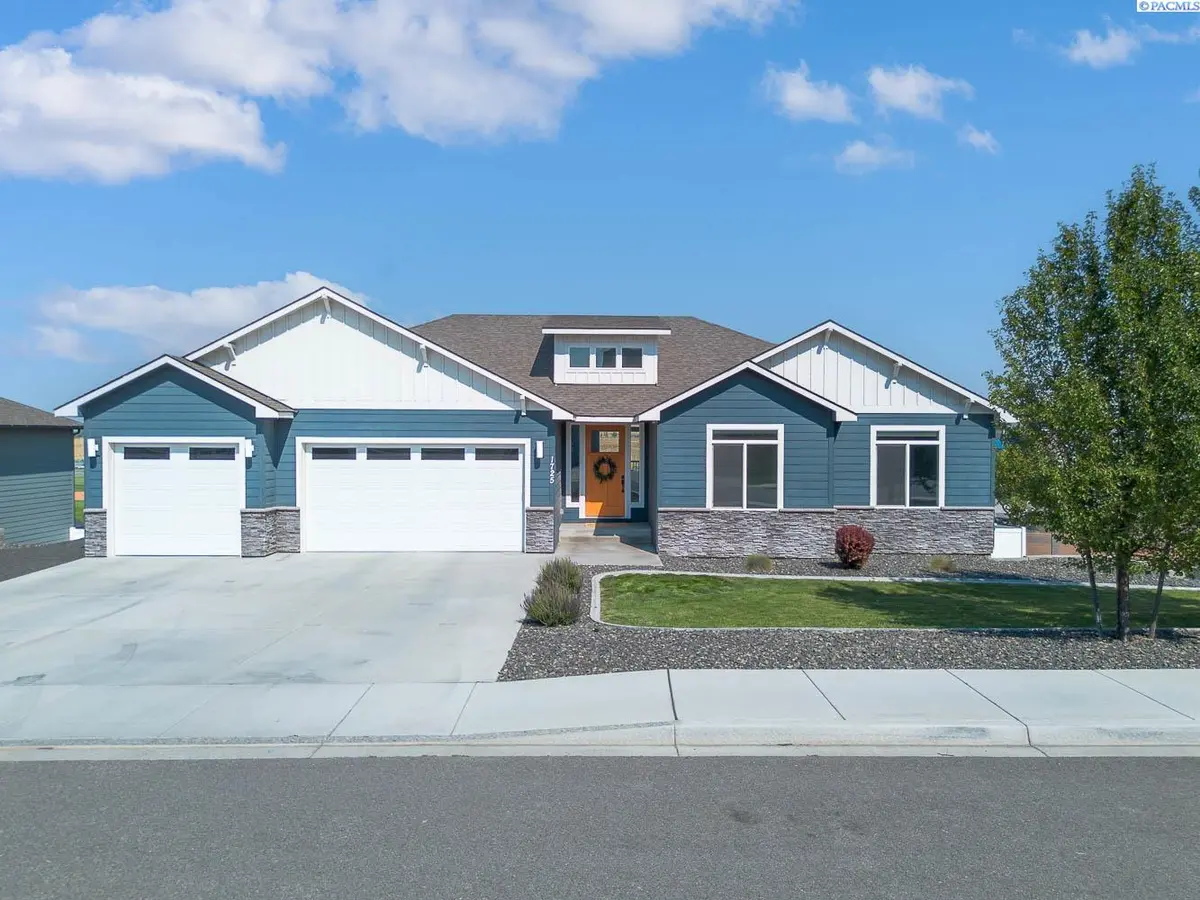 1725 S Currant Street, Kennewick, WA 99338