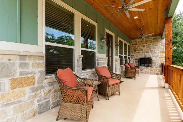 602 N Shorewood Dr, Granite Shoals, TX 78654