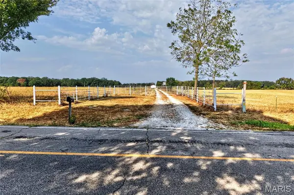 10700 State Highway 38, Elkland, MO 65644
