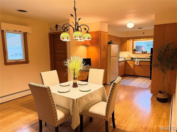 110 W Teak Street, Thayer, IL 62689