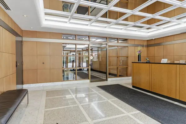 1230 N State Pkwy #18D, Chicago, IL 60610