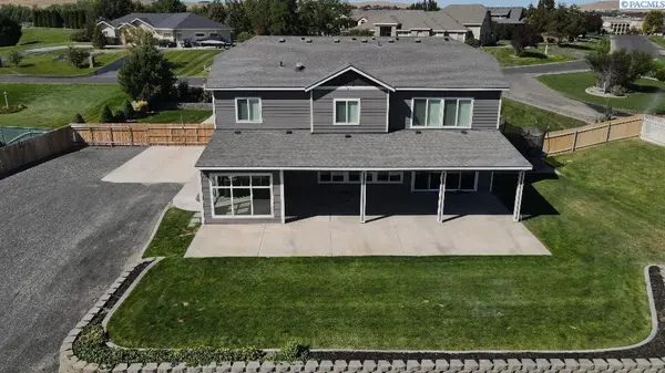 100507 E Ridgeview Dr, Kennewick, WA 99338