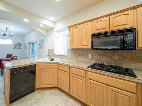 143 Keene Rd, Richland, WA 99352