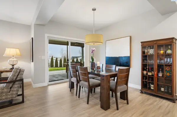5302 Kenra Loop, West Richland, WA 99353