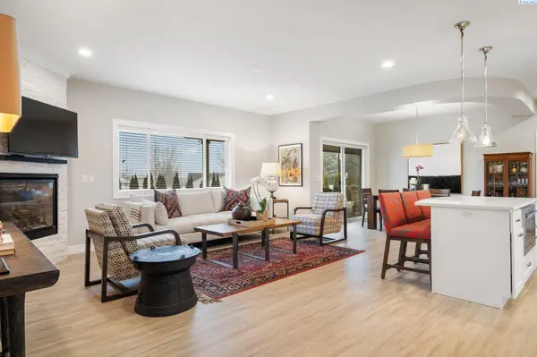 5302 Kenra Loop, West Richland, WA 99353