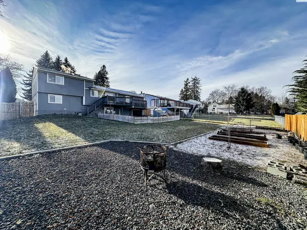 10927 E 9th Ave, Spokane Valley, WA 99206