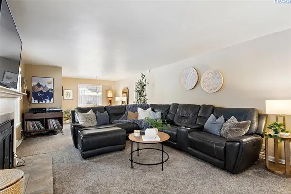 1201 5th St, Prosser, WA 99350-1324
