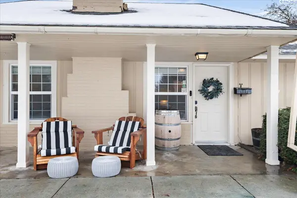 1201 5th St, Prosser, WA 99350-1324