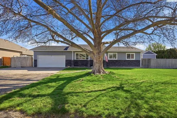225 Mata Rd, Kennewick, WA 99338