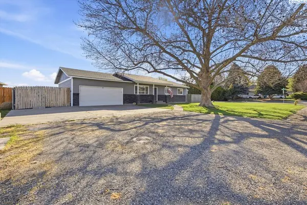 225 Mata Rd, Kennewick, WA 99338