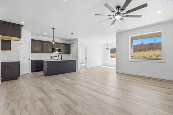 2984 Meadowlark Ave, Richland, WA 99352