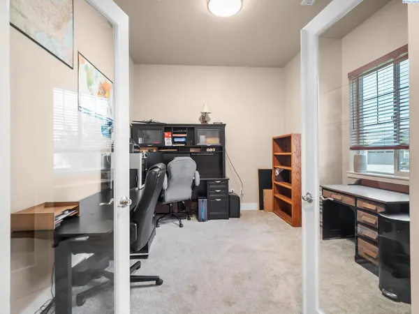 2557 Morris Ave, Richland, WA 99352-5133