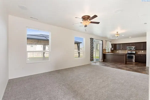 5813 Ramus Ln, Pasco, WA 99301