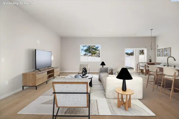 10151 W 16th Place, Kennewick, WA 99338