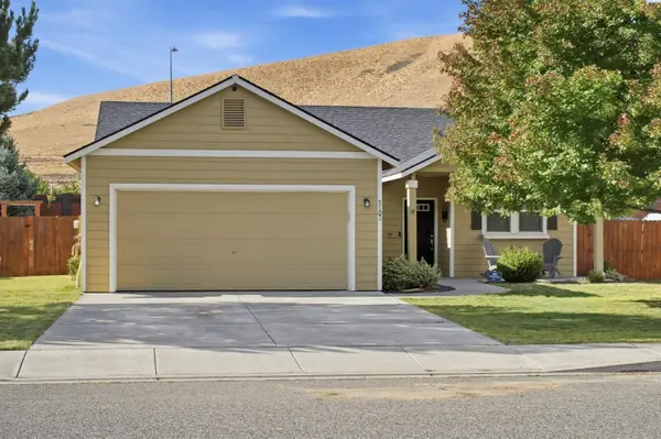 5103 Pinehurst St, West Richland, WA 99353