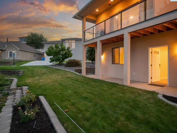 1942 Sky Meadow Ave, Richland, WA 99352
