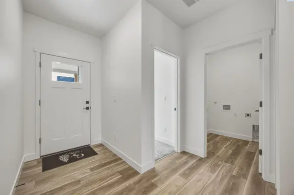4553 Grove Ct., West Richland, WA 99353