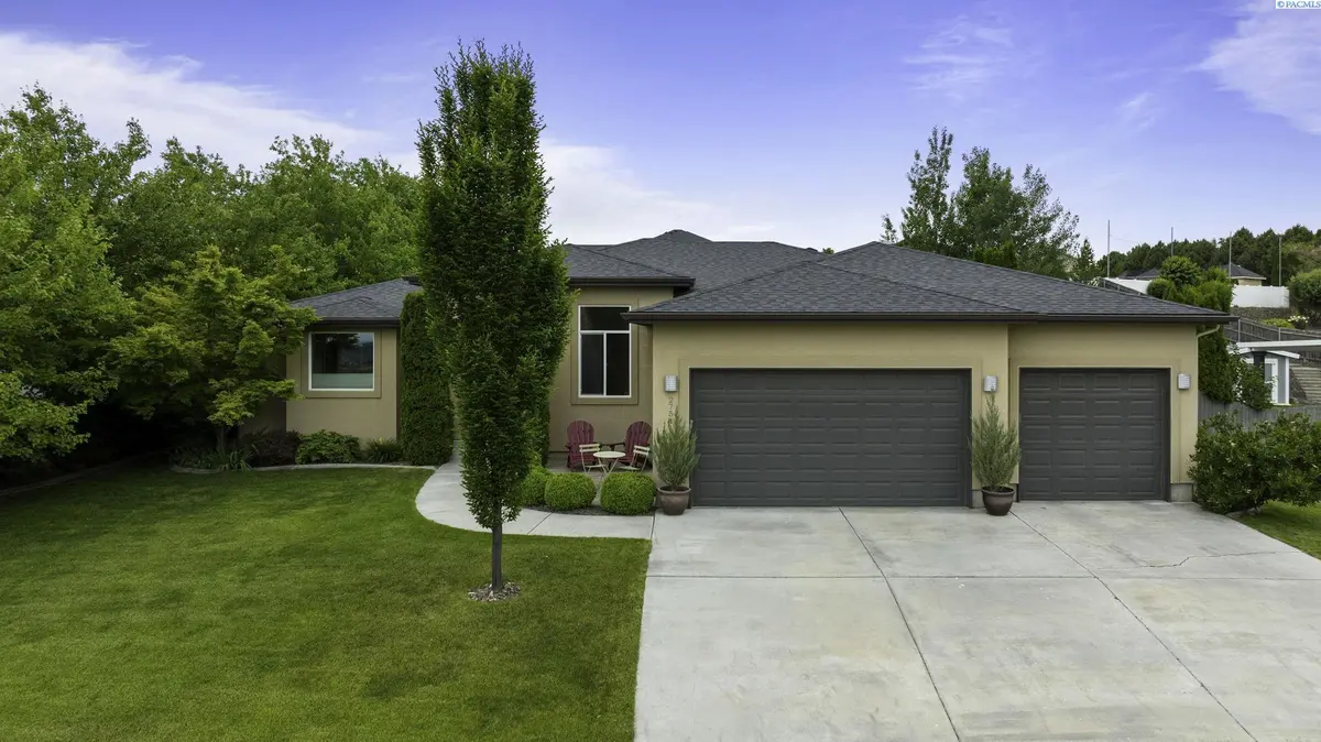 2754 Katie Rd, Kennewick, WA 99338