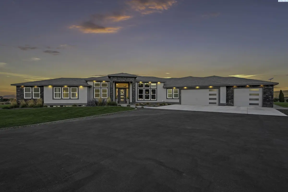 33223 S Clodfelter Rd., Kennewick, WA 99338