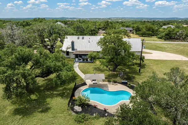 400 Oak Springs DR, Dripping Springs, TX 78620