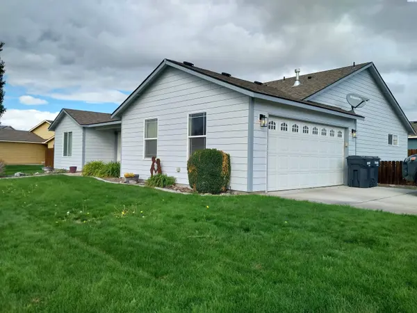 5313 Johnson Dr, Pasco, WA 99301