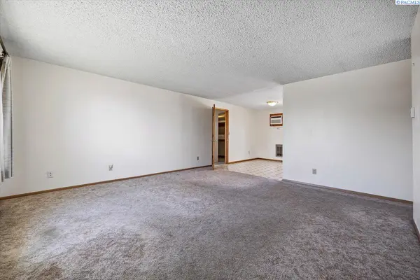 681 S 2nd Avenue, Connell, WA 99326