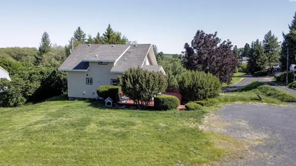 202 N High Street, Uniontown, WA 99179