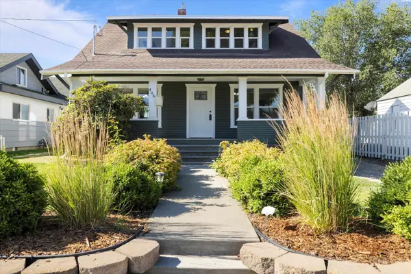 406 E 4th ave, Grandview, WA 98930
