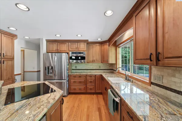4406 S Toro Ct, Kennewick, WA 99338