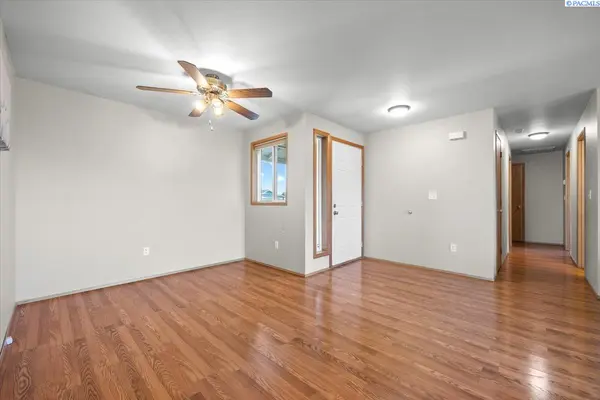 6104 Dodger Dr., Pasco, WA 99301