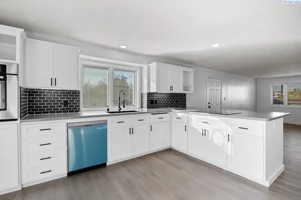 1301 S washington st, Kennewick, WA 99337