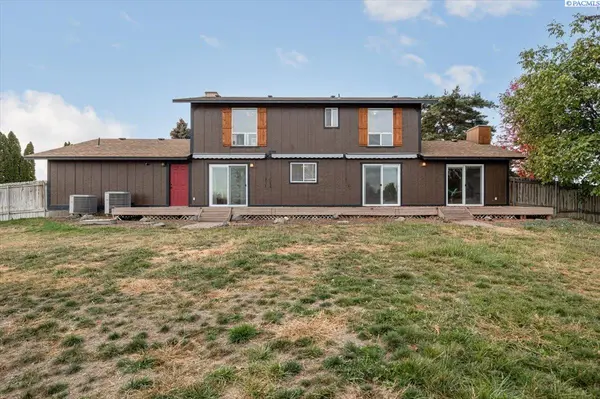 4802 W 27th Avenue, Kennewick, WA 99338