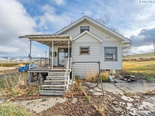 801 Garfield-Farmington Rd, Farmington, WA 99128