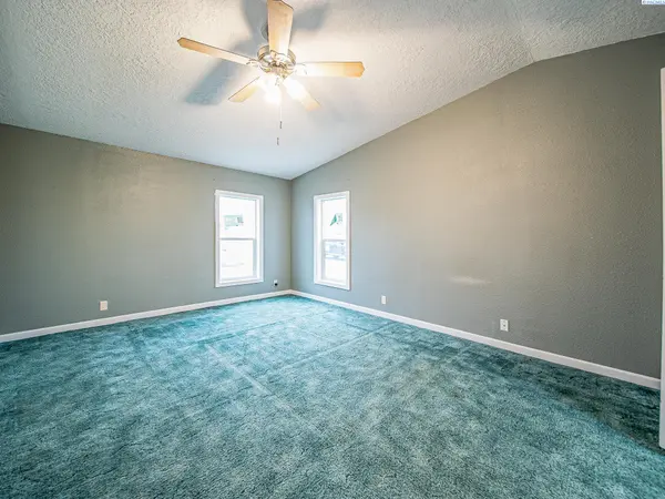 28003 E Ruppert Rd, Benton City, WA 99320-7713